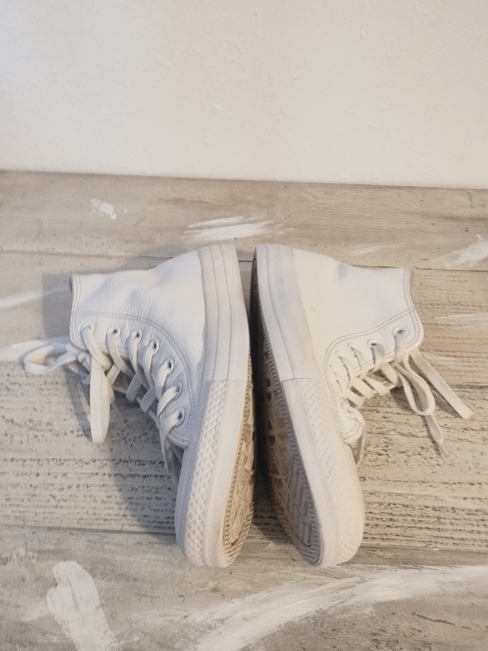 Converse unisex All-Star Chuck Taylor Trainers Hi Top Triple White Leather - Picture 9 of 16